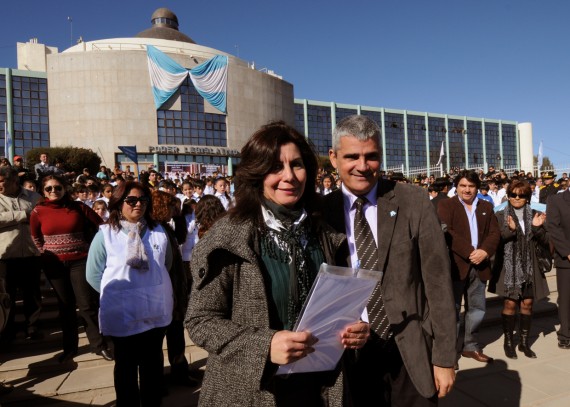 El vicegobernador, Ing, Jorge Díaz, estuvo presente en el acto e hizo entrega de diplomas.