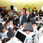 En esta oportunidad 100 chicos de las localidades de Lujan y Leandro N. Alem recibieron sus computadoras.