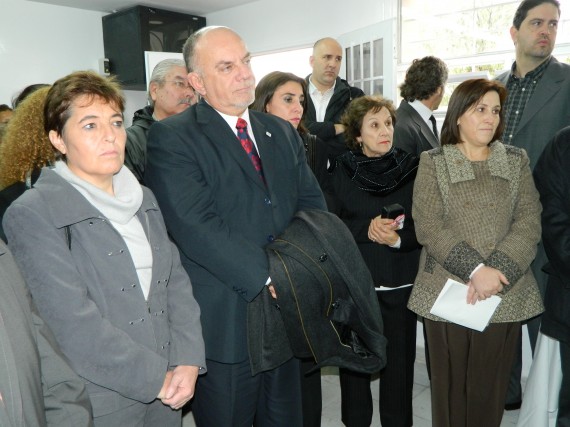 En la inauguración estuvieron presentes la ministra de Salud, Teresa Nigra, y directivos y personal médico del Hospital San Luis.