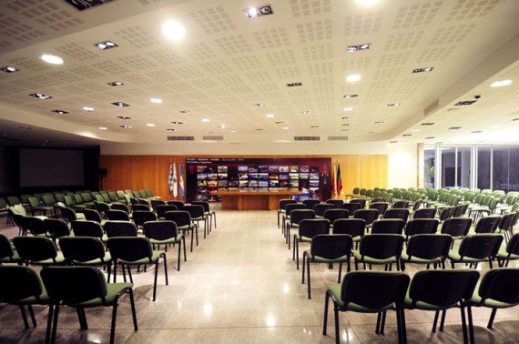 Las conferencias se realizarán en el Salón Blanco de Terrazas del Portezuelo.