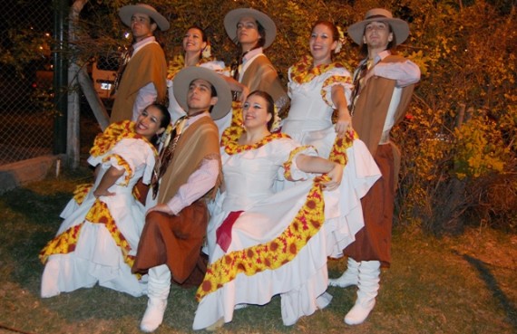 La tradicional Fiesta Nacional albergará reconocidos artistas locales y nacionales.
