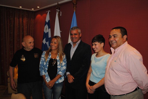 Yésica Bopp llegó a la Provincia junto a su entrenador, Delfino Pérez y a Belén Berrios otra boxeadora. 