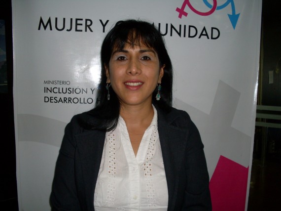 Soledad Salvi, jefa del Subprograma Mujer y Comunidad, dio detalles de las actividades.
