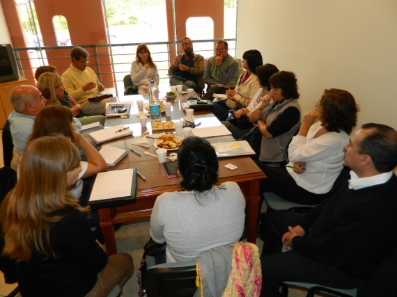 Profesionales de la Dirección Nacional de Maternidad e Infancia (DINAMI), dependiente del Ministerio de Salud de la Nación, reunidos con losreferentes del Ministerio de Salud San Luis.