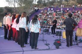El Coro Polifónico de la Casa de la Música y del grupo Ensamble de La Universidad de La Punta 