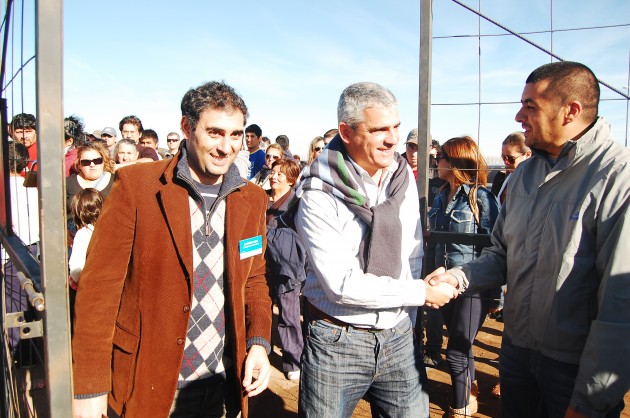El vicegobernador Díaz y el ministro Hissa en el recorrido de las 500 viviendas de La Ribera
