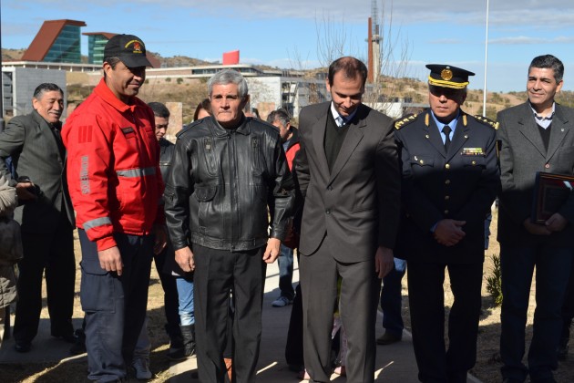 La celebración se tornó emotiva por el reconocimiento al Suboficial Mayor Pedro Hilario Zabala
