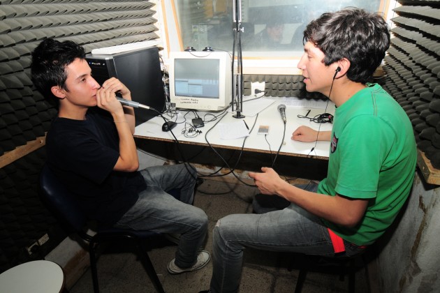 Locutores Radio FM Industrial