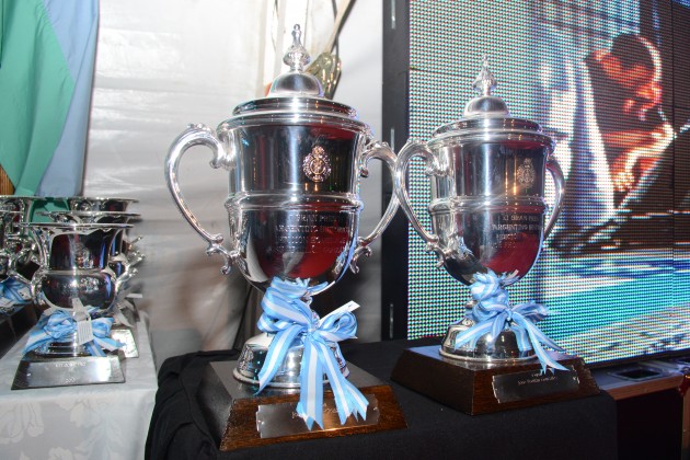 Las copas del Gran Premio histórico 2013 que se llevaron los ganadores.