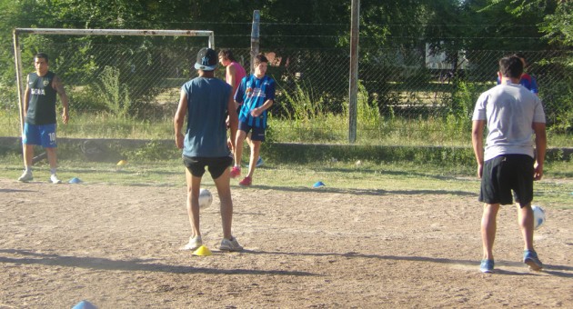 San Martín entrena pensando en el Torneo del Interior 2014