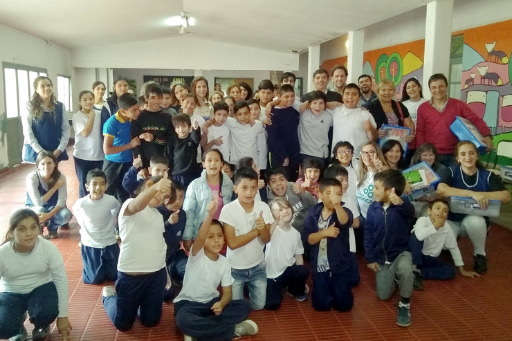 La entrega se realizó en la Escuela Especial Nº 1 “Carolina Tobar García”.