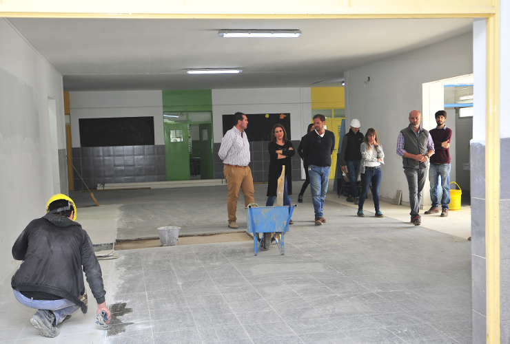 Las reparaciones en la Escuela “José Santos Ortíz” estarán listas antes del inicio de clases