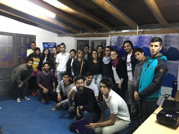 Jóvenes de Potrero de los Funes participaron de un taller sobre diseño de currículum vitae 