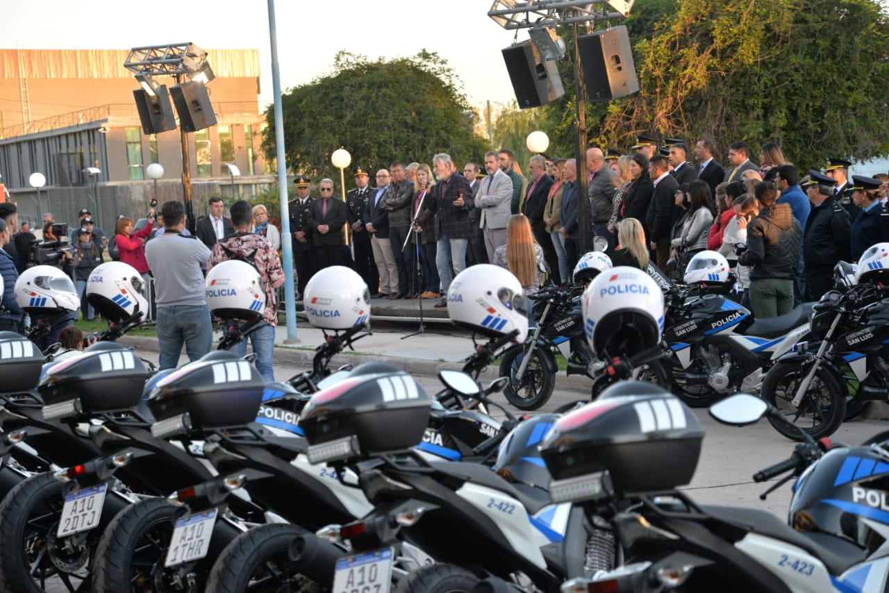 Seguridad y prevención del delito: la Policía de Villa Mercedes estrena 10 camionetas y 30 motos