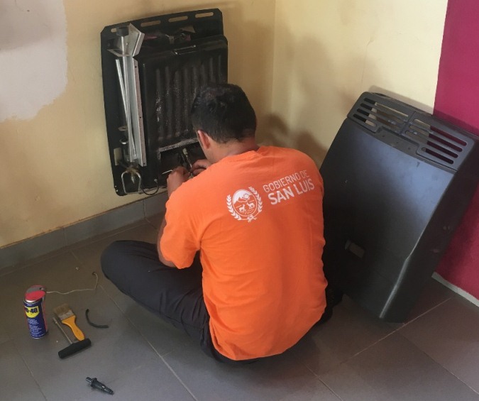 Infraestructura Escolar repara y renueva calefactores en toda la provincia