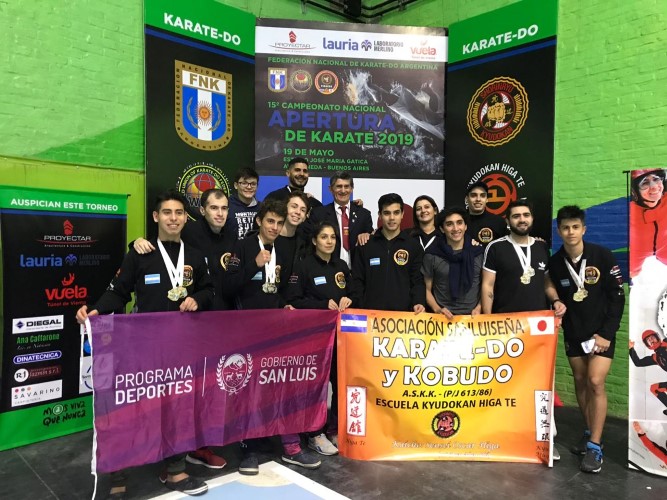 San Luis subió 14 veces al podio en el Torneo Apertura Nacional de Karate