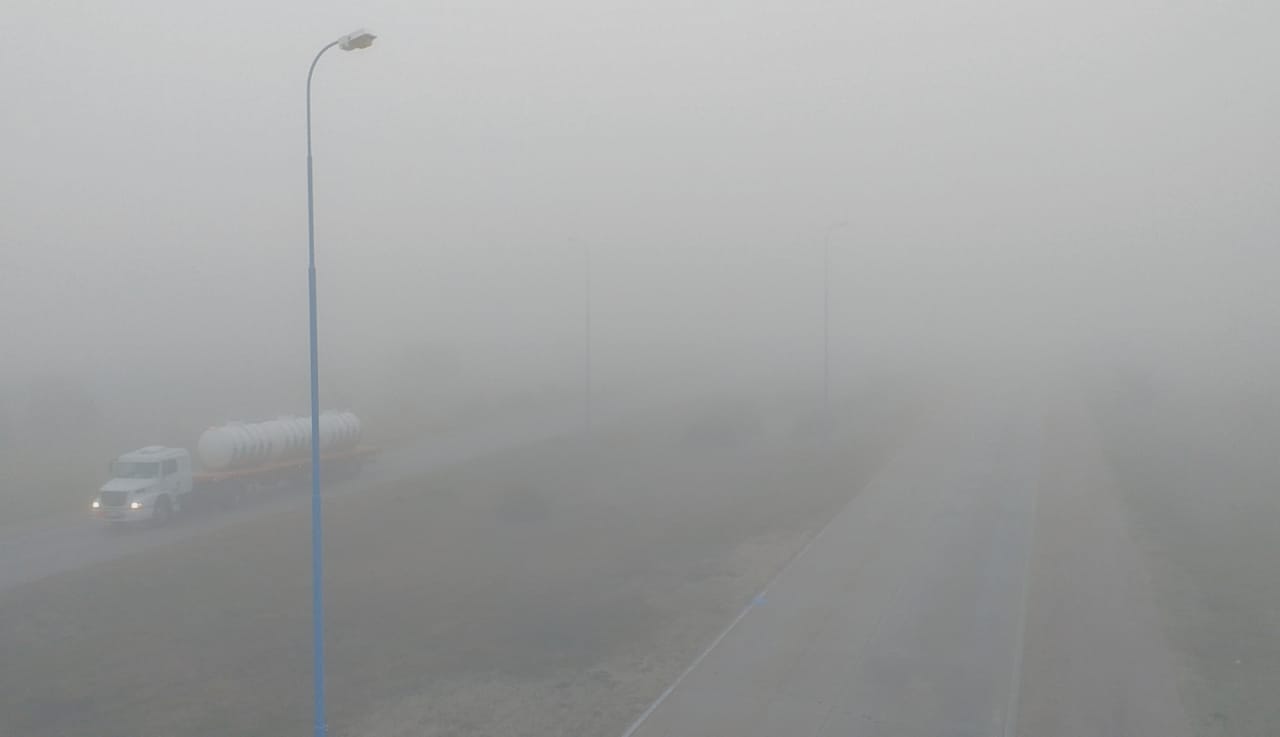 Recomiendan precaución en rutas y autopistas provinciales por niebla y lloviznas