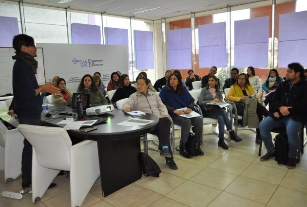 Participaron directivos y docentes a cargo de los proyectos en las escuelas.