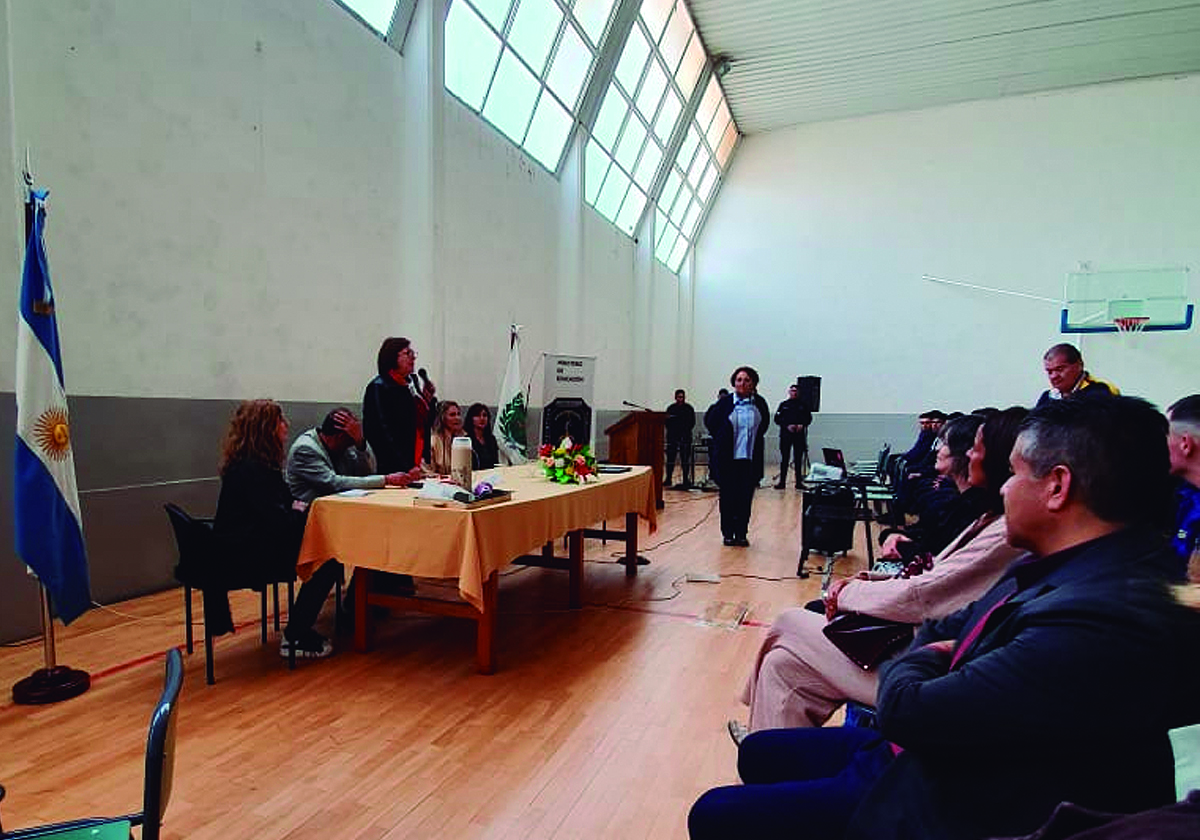 La Secretaría de la Mujer capacitó a futuros policías.