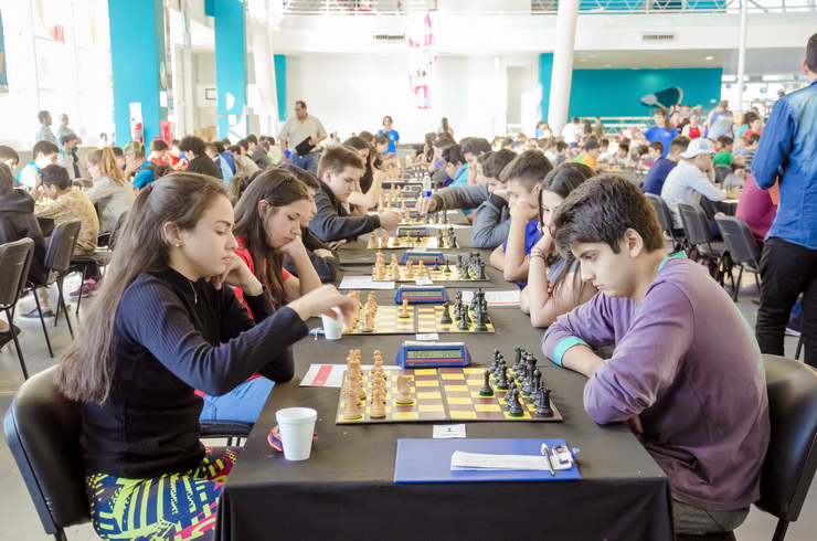 Las finales provinciales de ajedrez brillaron en el Campus de la ULP