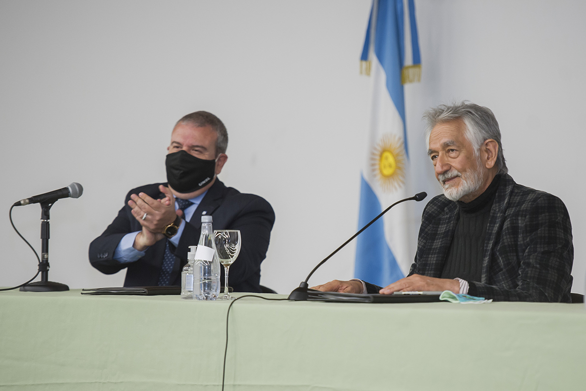 El gobernador y el rector de la UNSL firmaron un convenio para la puesta en marcha del Predio "Pedro Presti".