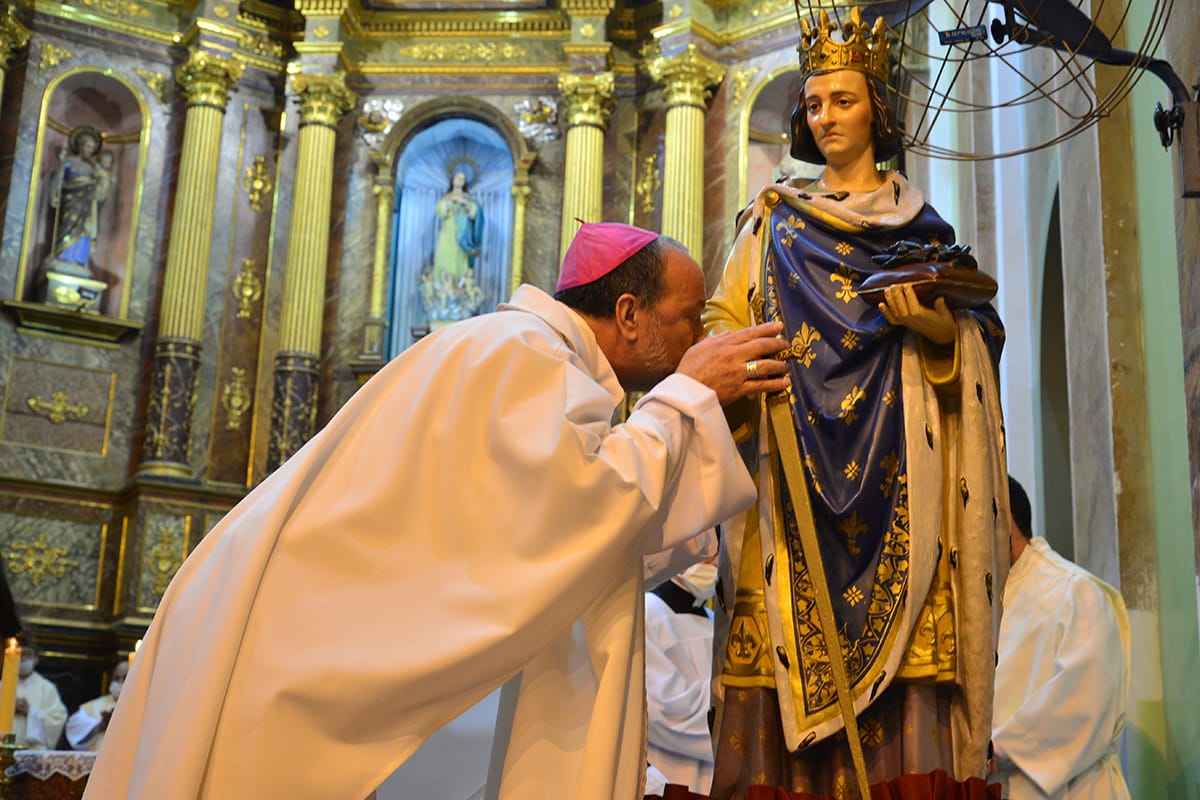 Con profunda devoción y fe, monseñor Gabriel Barba ofició su primera fiesta patronal