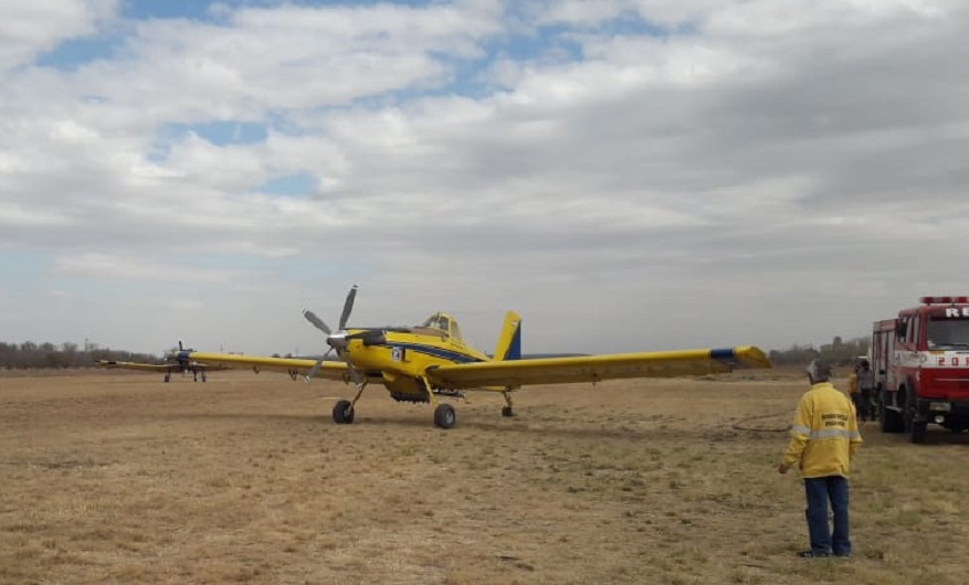 Suman otro avión hidrante para combatir los incendios en la provincia