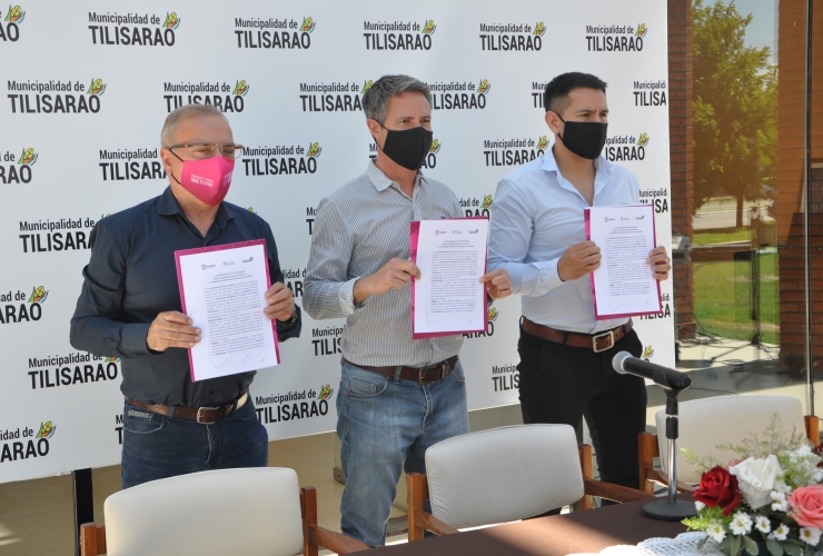Firmaron un convenio marco para la llegada de la UPrO en Tilisarao