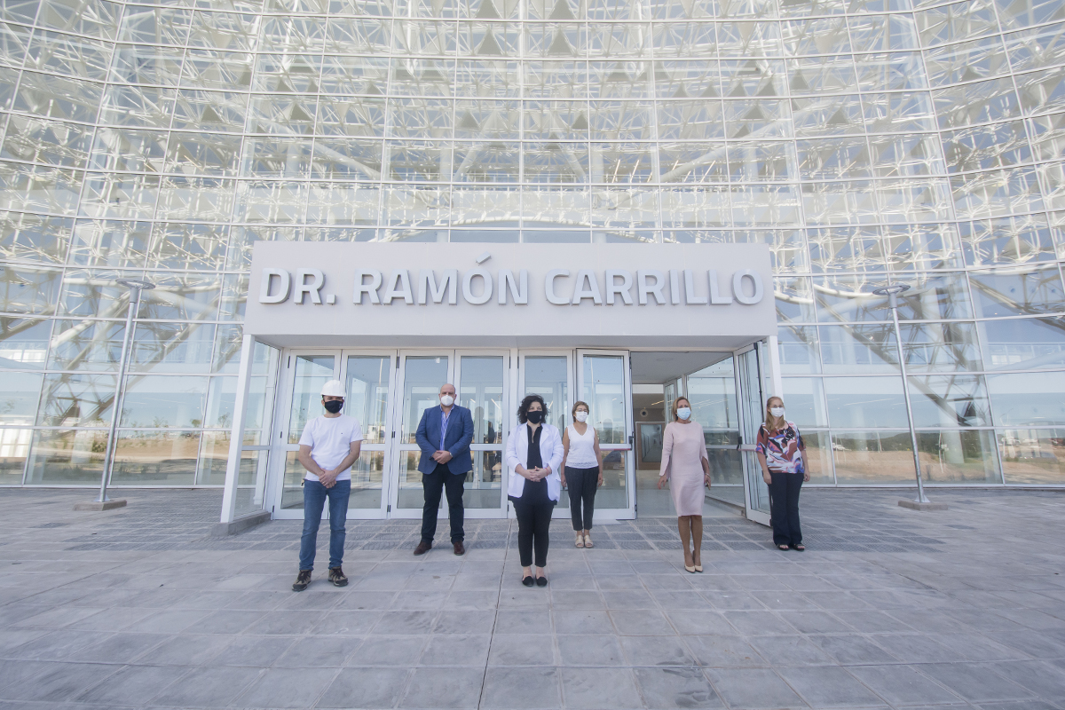 Vizzotti recorrió el nuevo Hospital Central “Dr. Ramón Carrillo” y el Laboratorio Provincial de Salud Pública