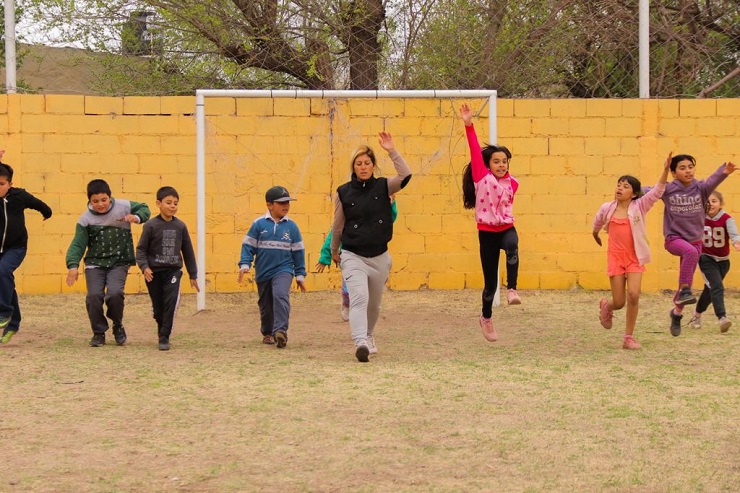Soledad Obligar borde Deportes en tu barrio”, una nueva propuesta para niños y niñas - Agencia de  Noticias San Luis
