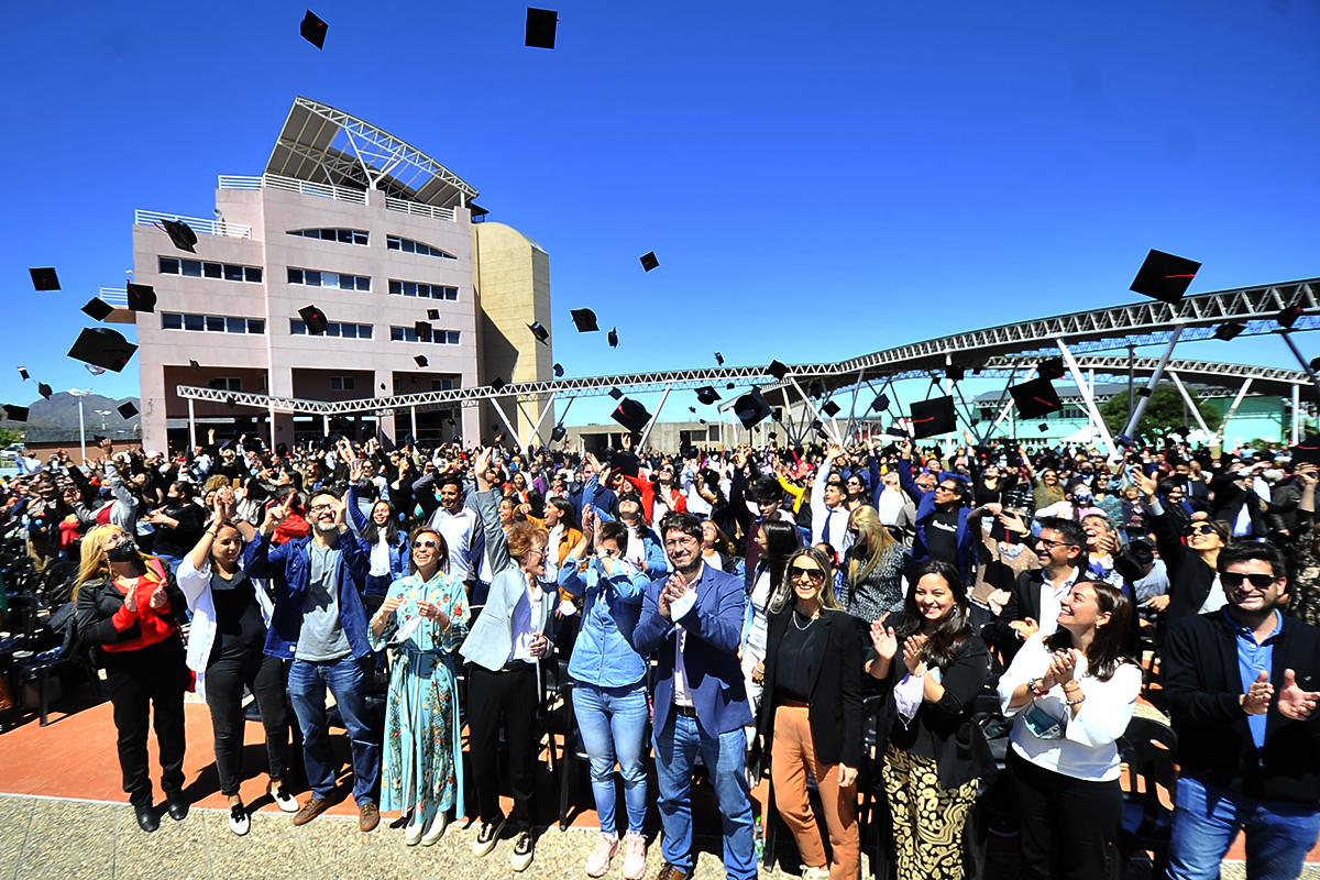 Con una gran celebración, la ULP realizó el acto de egreso y graduación de más de 3.000 alumnos