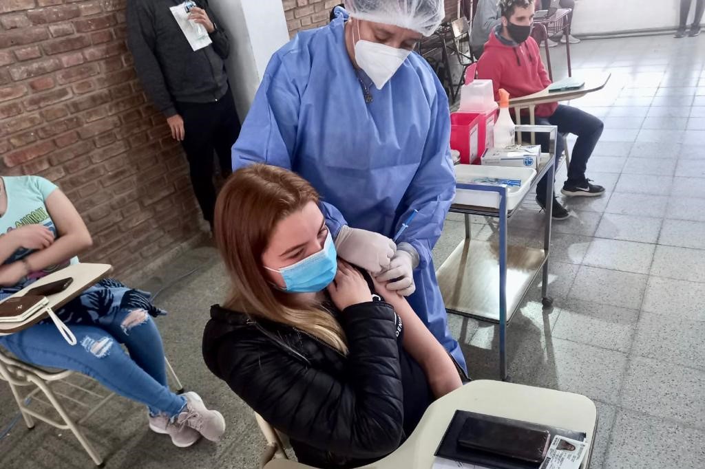 La vacunación contra el Coronavirus sigue este viernes en San Luis, Villa Mercedes, Justo Daract y Quines