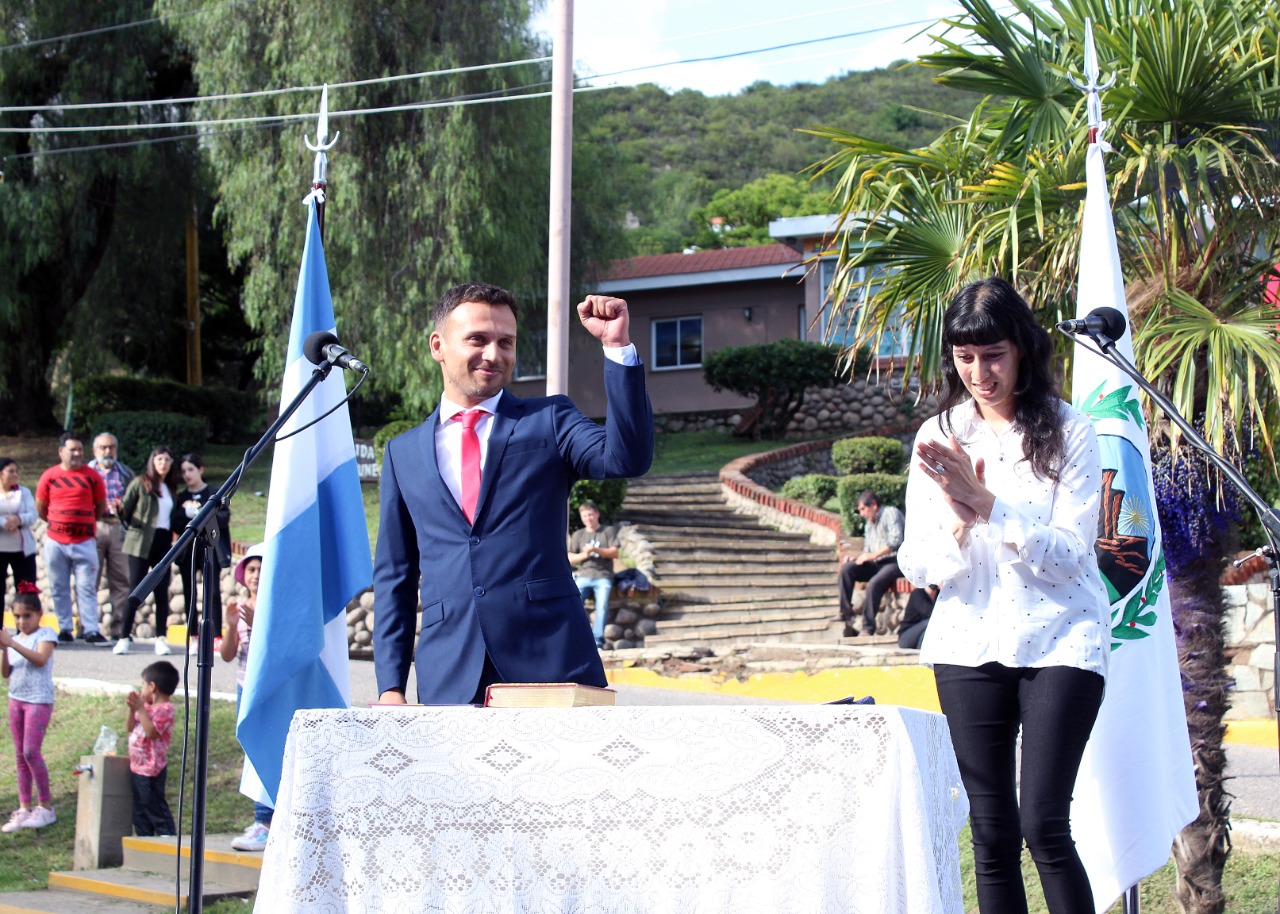 Aires de renovación en Potrero de los Funes: Damián Gómez asumió como intendente