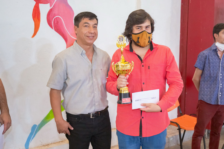 Daniel Pérez se consagró campeón del torneo de ajedrez en La Toma