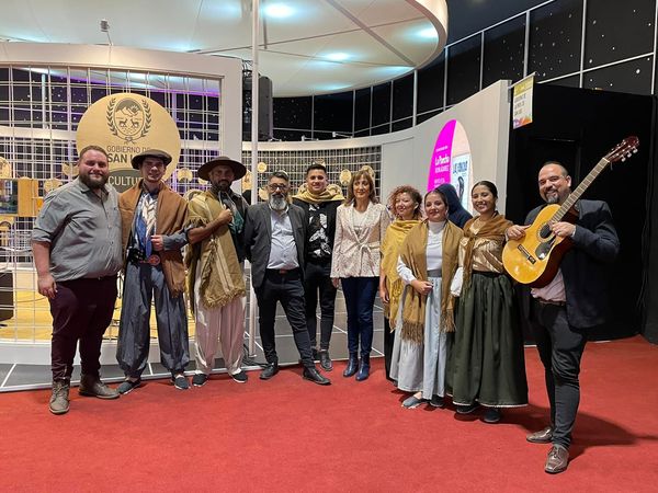 Con música cuyana, San Luis acompañó la apertura de la 46° Feria Internacional del Libro