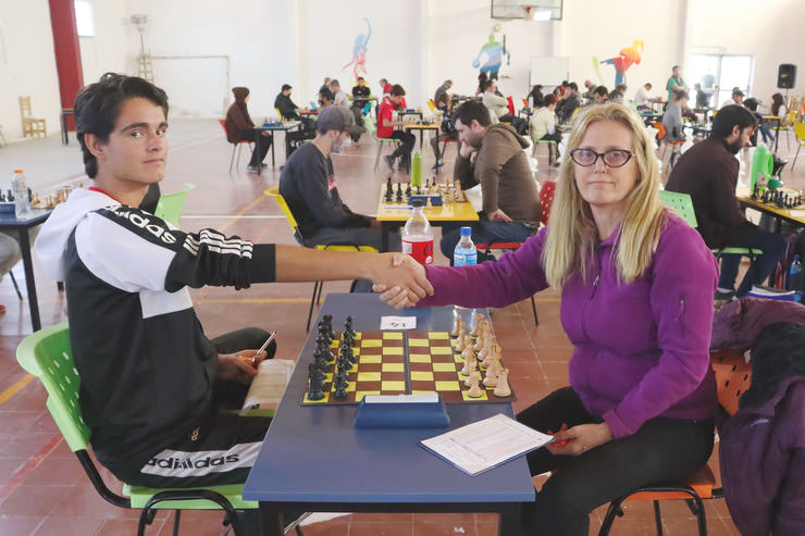 La Toma celebró sus 116 años con un torneo que convocó a ajedrecistas de todo el país