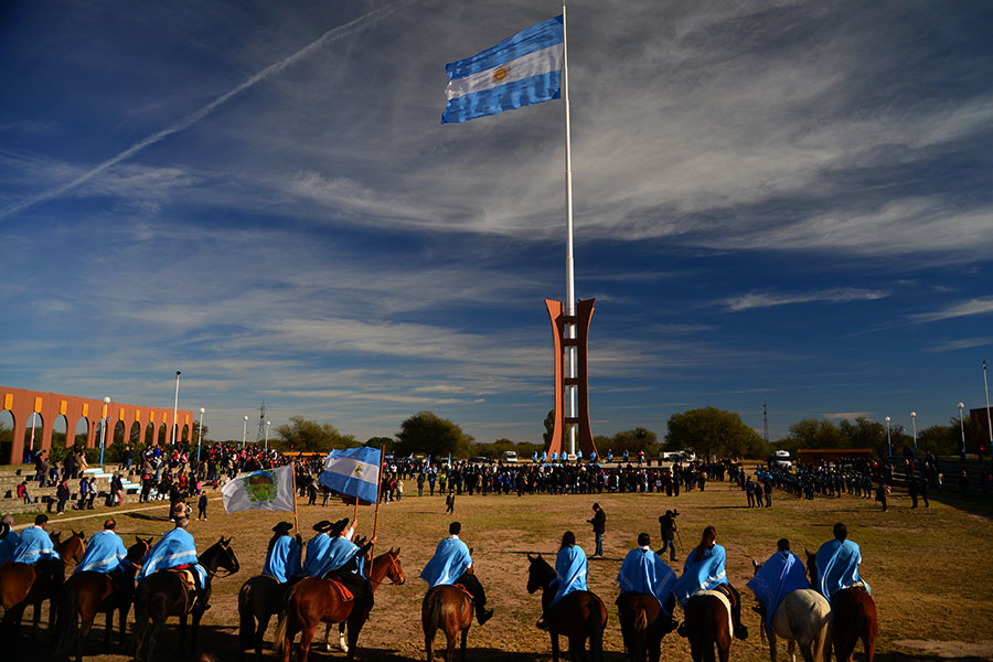 Estudiantes sanluiseños le prometerán lealtad a la bandera argentina