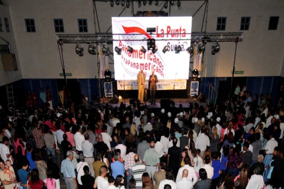 Los habitantes de la ciudad de La Punta se congregaron en la escuela Rosenda Quiroga, para conocer detalles de la postulación como sede de los Juegos Panamericanos.