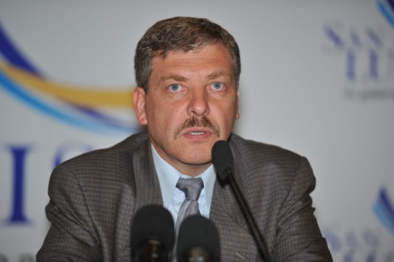 Ministro de Industria, Comercio, Minería y Transporte, Walter Padula.