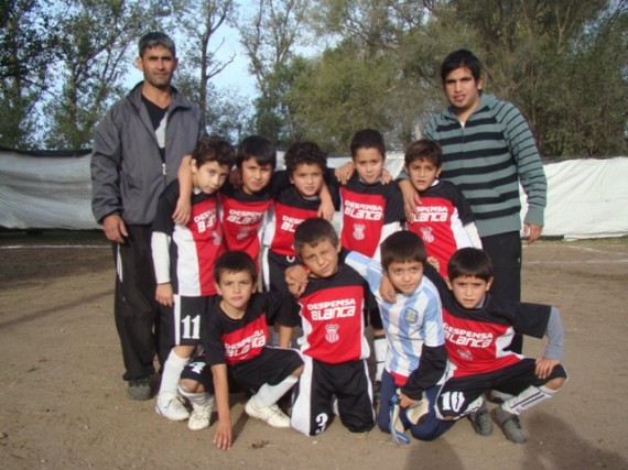 Más de 3000 mil chicos de todas las edades, participan en el fútbol infantil de Villa Mercedes.