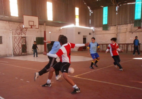 Los partidos de futbol 5 disputados este lunes,  fueron entre los colegios de la zona 7 de la región 1.   