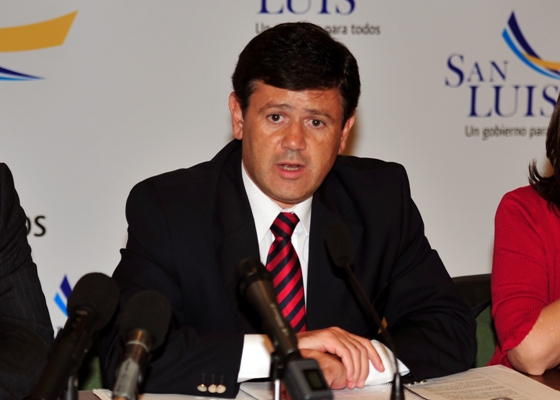 Ministro de Relaciones Institucionales, Eduardo Mones Ruiz.