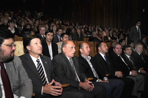 El ministro de educación, Marcelo Sosa, participó este viernes del acto central por el 39º aniversario de la creación de la UNSL