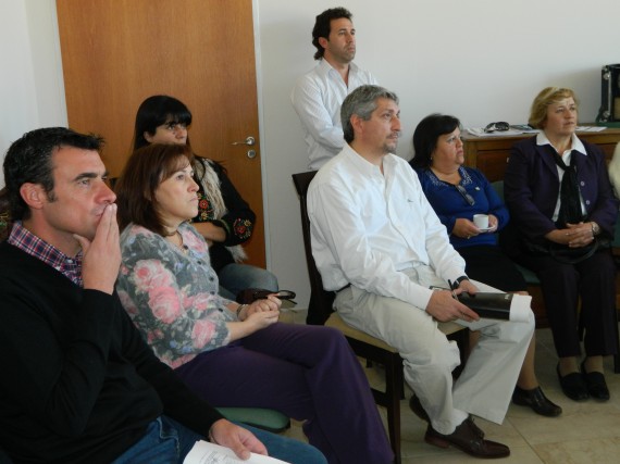 La presentación se realizó en el despacho de la Ministra de Salud, Teresa Nigra.