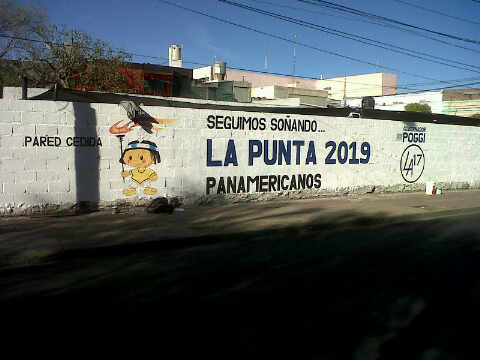 Este es el mural en el que la Agrupación ‘La 17’, decidió plasmar el sueño de los Juegos Panamericanos, y que este lunes por la mañana apareció blanqueado por orden municipal.