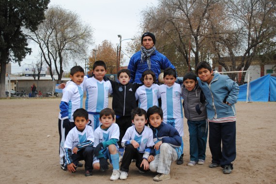 El fútbol infantil en Villa Mercedes transita la recta final del torneo.