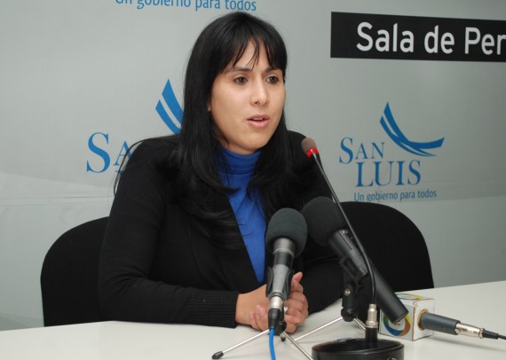 La  jefa del Subprograma Mujer y Comunidad, Soledad Salvi.