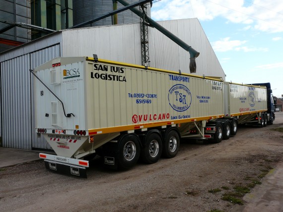 Camiones bitrenes, un nuevo sistema de transporte de cargas de San Luis