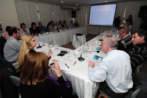 La ministra de Medio Ambiente, Daiana Hissa junto al resto de sus pares provinciales en la reunión del Consejo Federal.