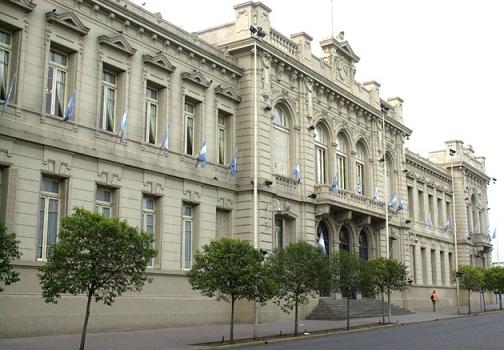 El acto tuvo lugar en el Salón Blanco del Palacio de Justicia. 